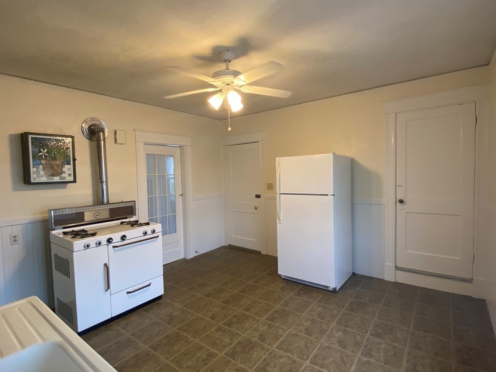 115 Avon Street, Lowell, MA 01854 - Image 16