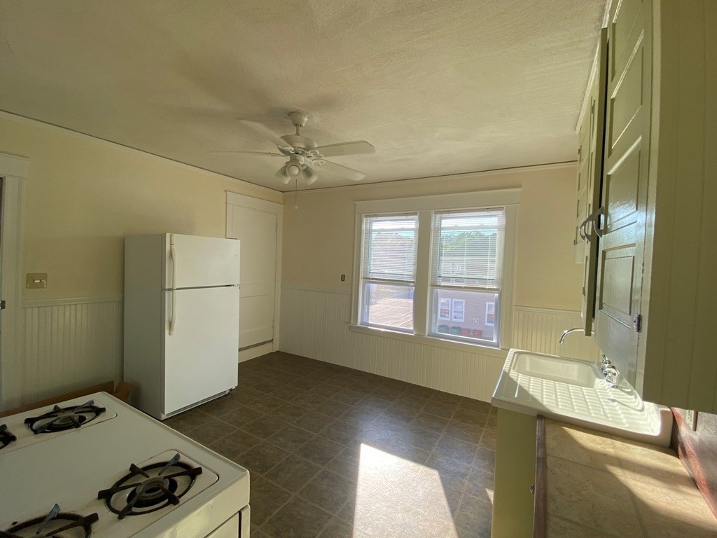 115 Avon Street, Lowell, MA 01854 - Image 17