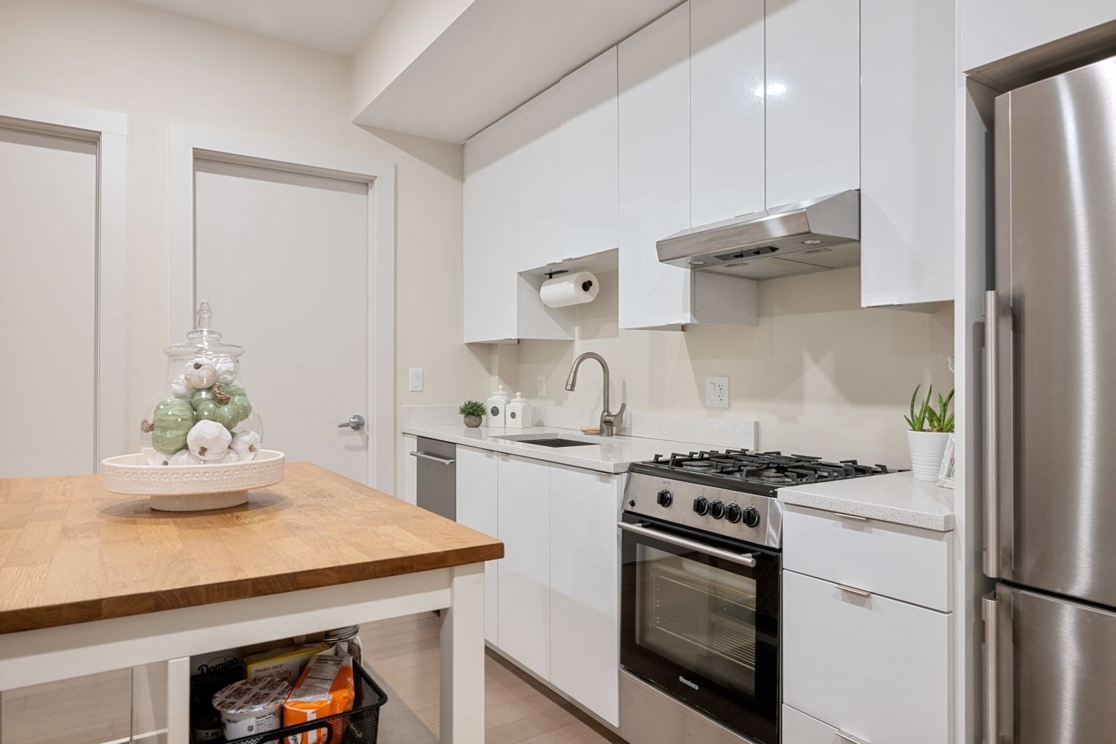 121 Portland Unit 605, West End, Boston, MA 02114 - Image 8