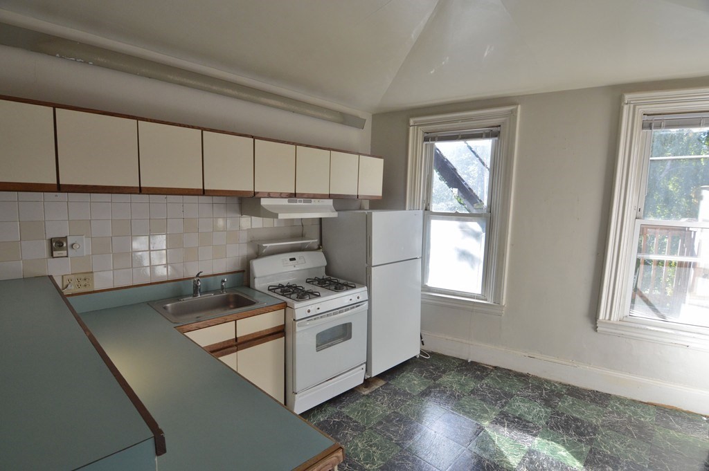 11 Savin Hill Ave, Dorchester, Boston, MA 02125 - Image 13