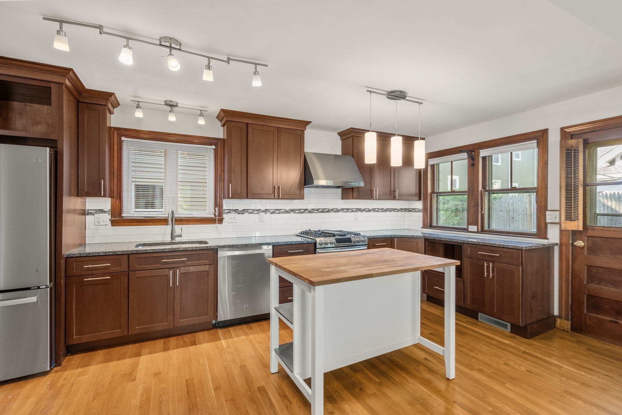 22 Harrington Road, Cambridge, MA 02140 - Image 4