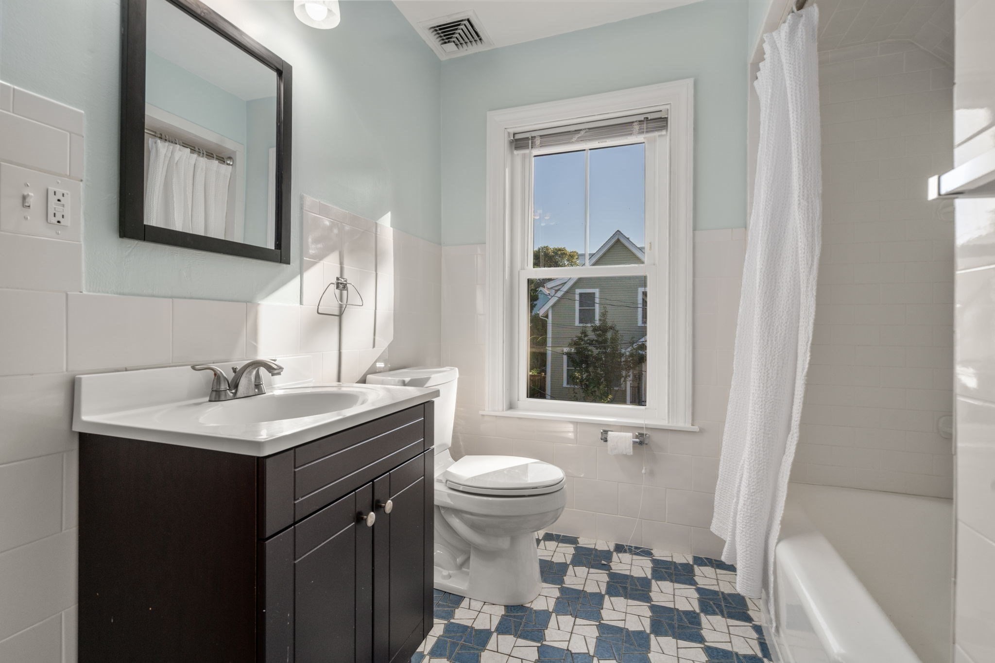 22 Harrington Road, Cambridge, MA 02140 - Image 9