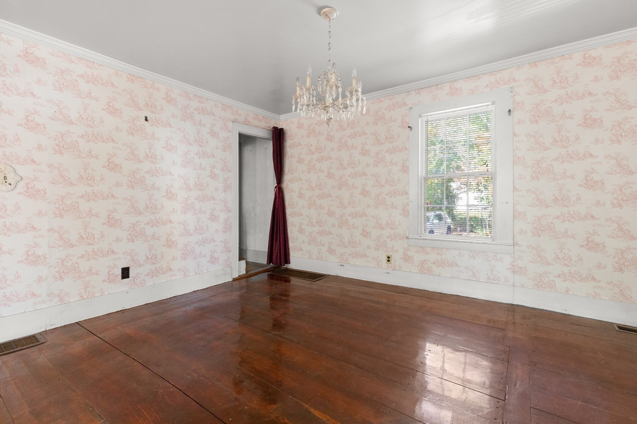 270 Elm  Street, Amesbury, MA 01913 - Image 15