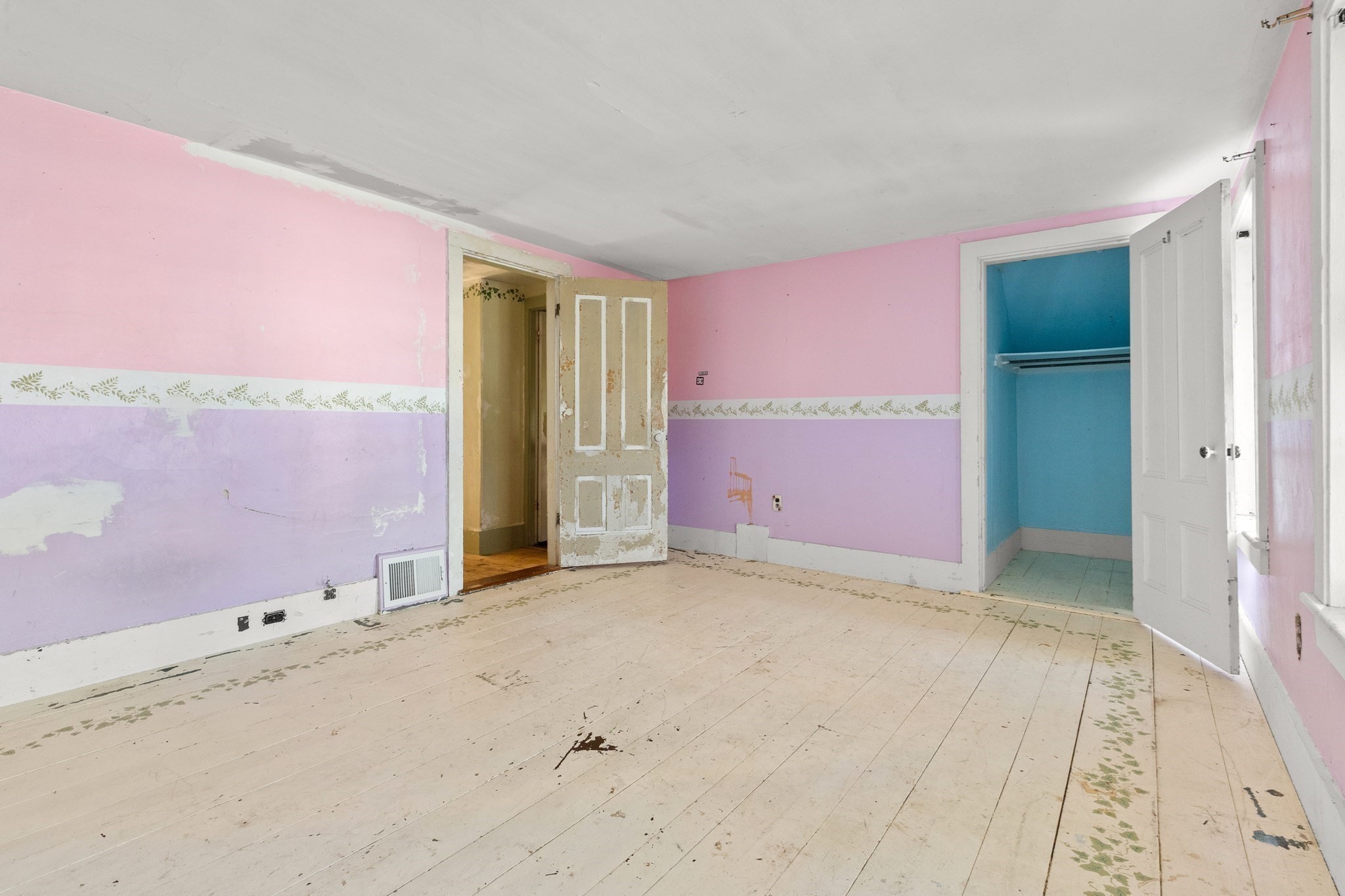 270 Elm  Street, Amesbury, MA 01913 - Image 16