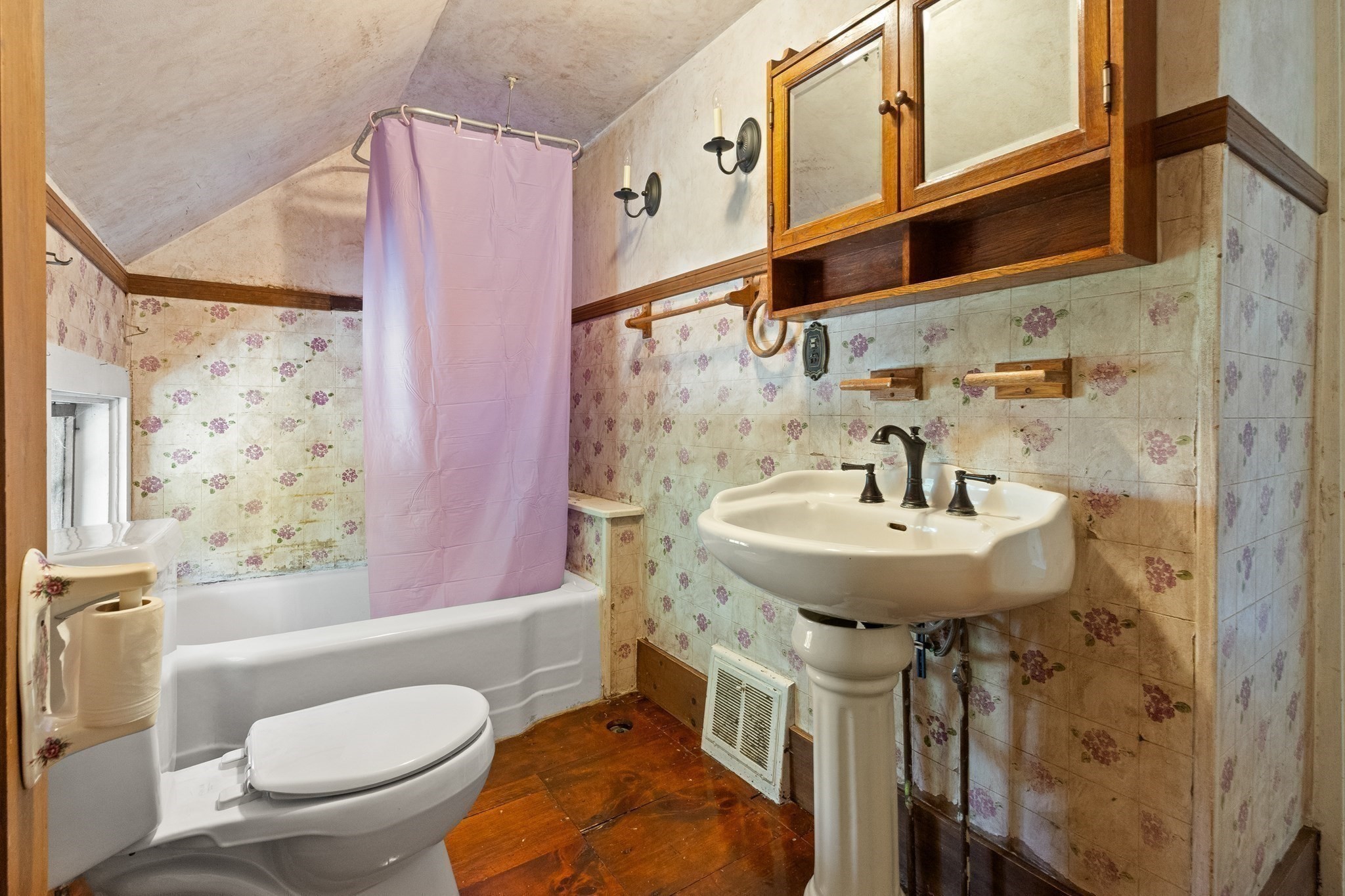 270 Elm  Street, Amesbury, MA 01913 - Image 21