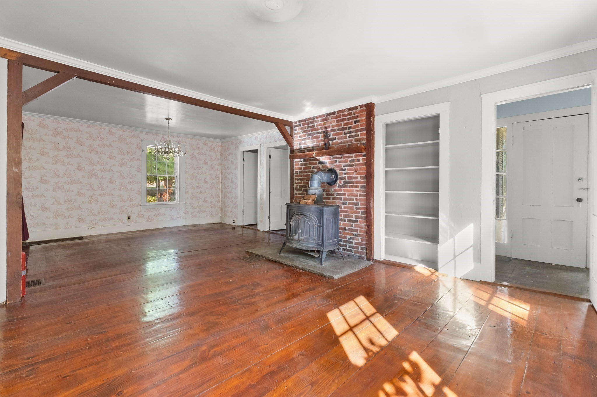 270 Elm  Street, Amesbury, MA 01913 - Image 10