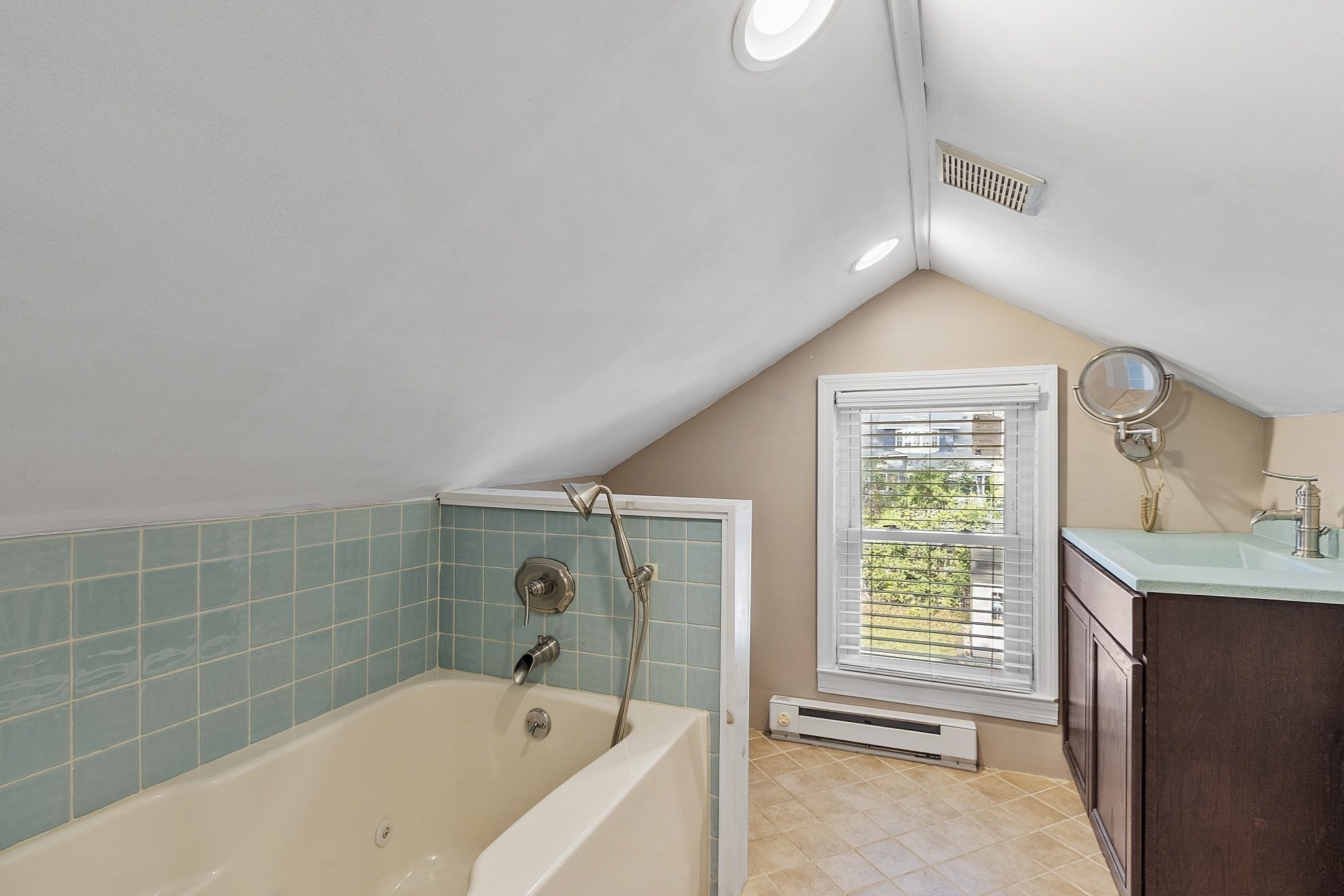 55 Tennyson St, Worcester, MA 01610 - Image 15