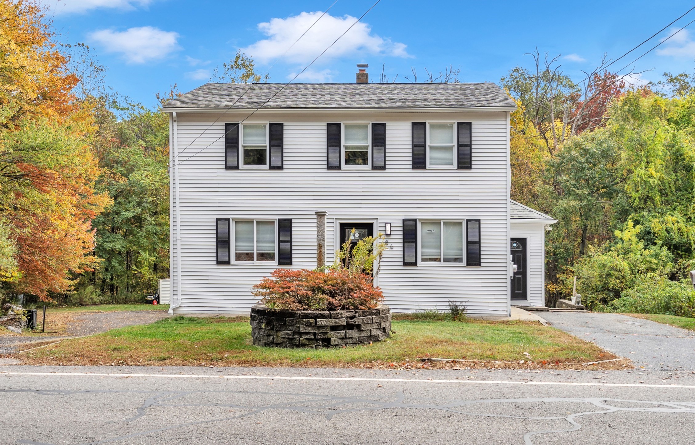 86 Wheelock Ave, Millbury, MA 01527