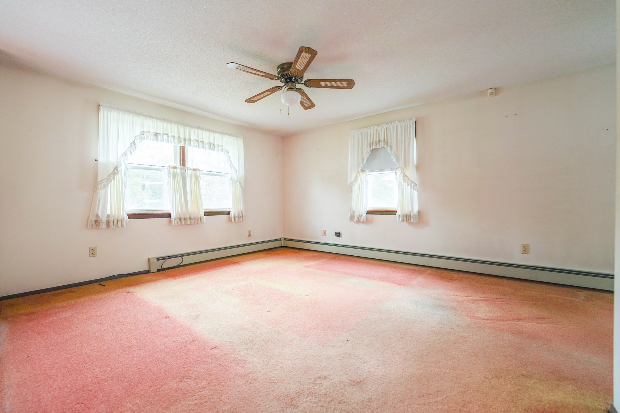 1069 Cherokee St, New Bedford, MA 02745 - Image 4