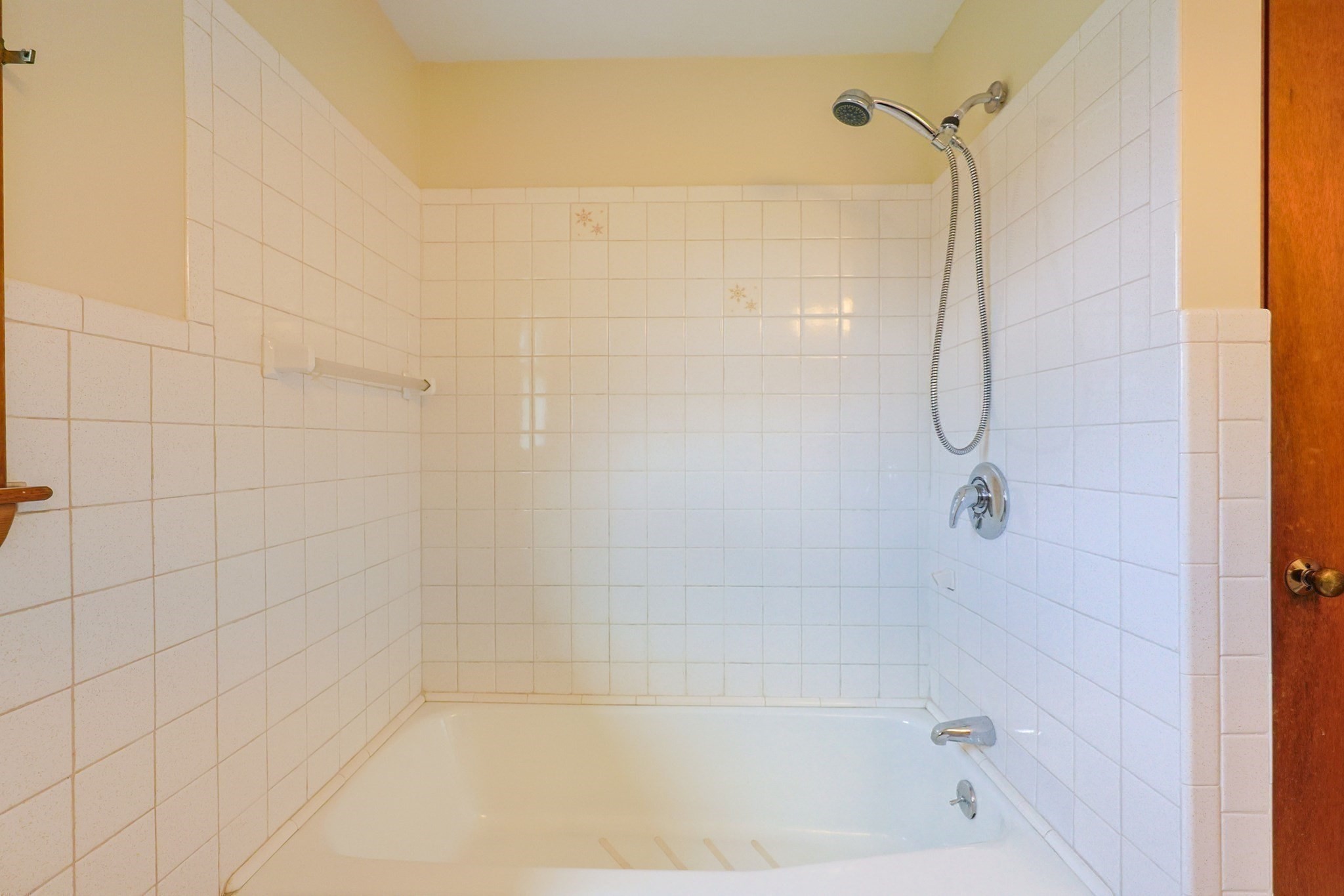 57 Beach St, Milford, MA 01757 - Image 14