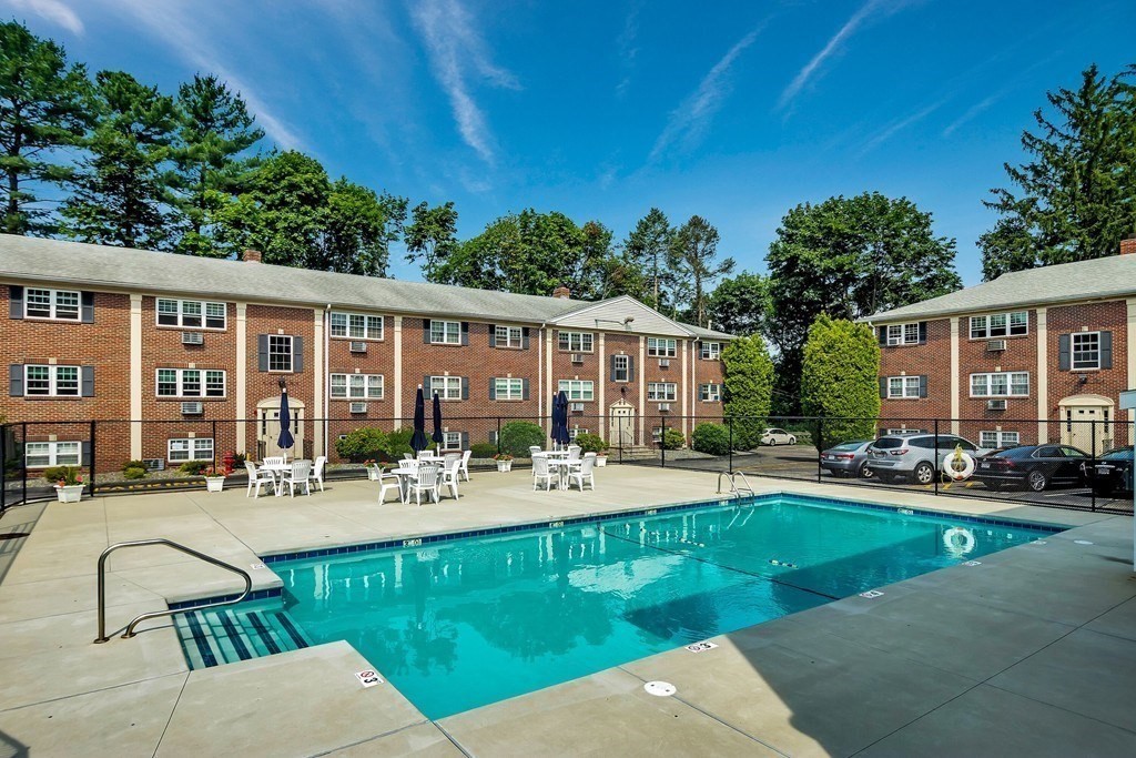 29 Arlington Road Unit 4, Woburn, MA 01801