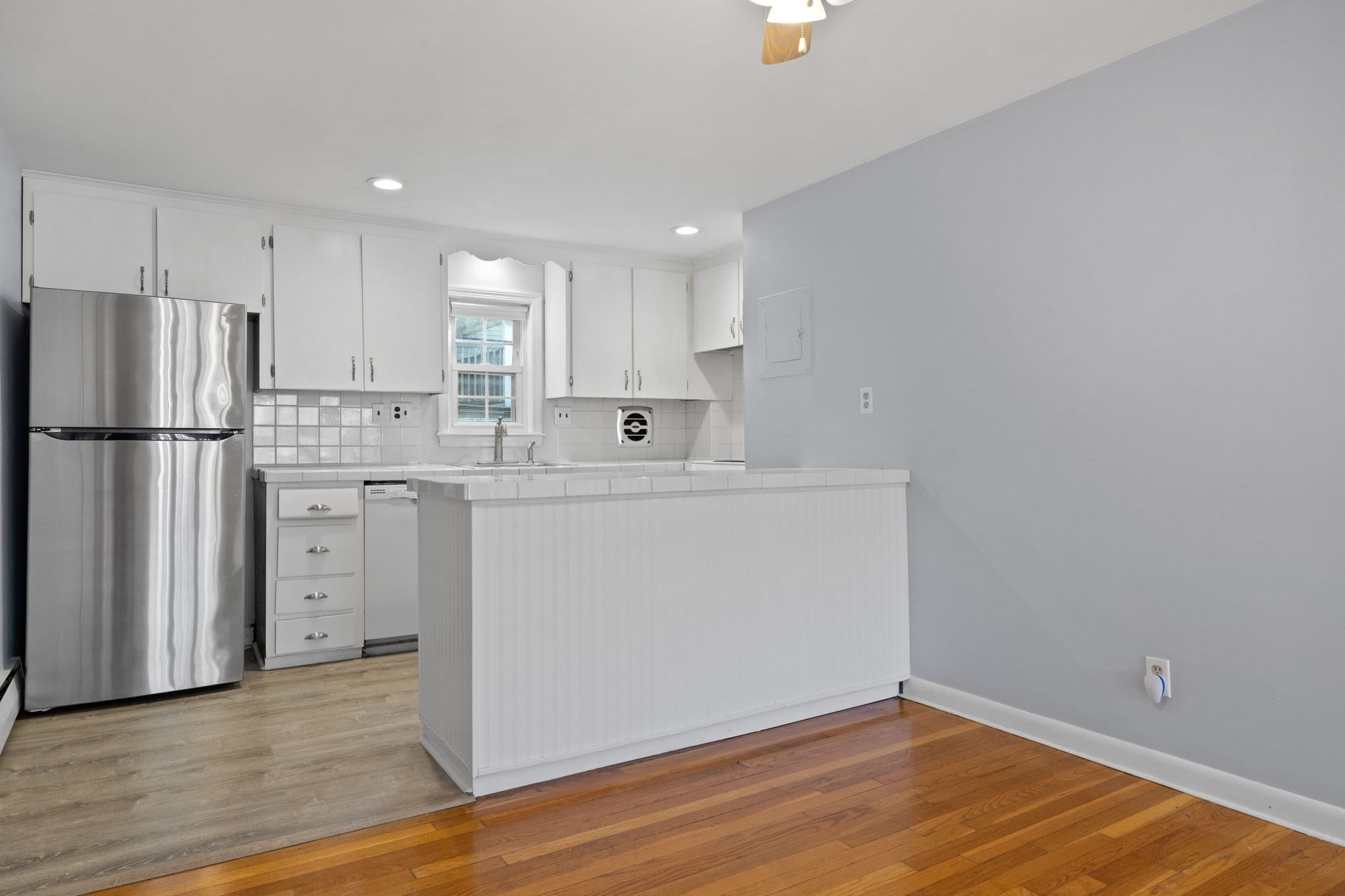 29 Arlington Road Unit 4, Woburn, MA 01801 - Image 6