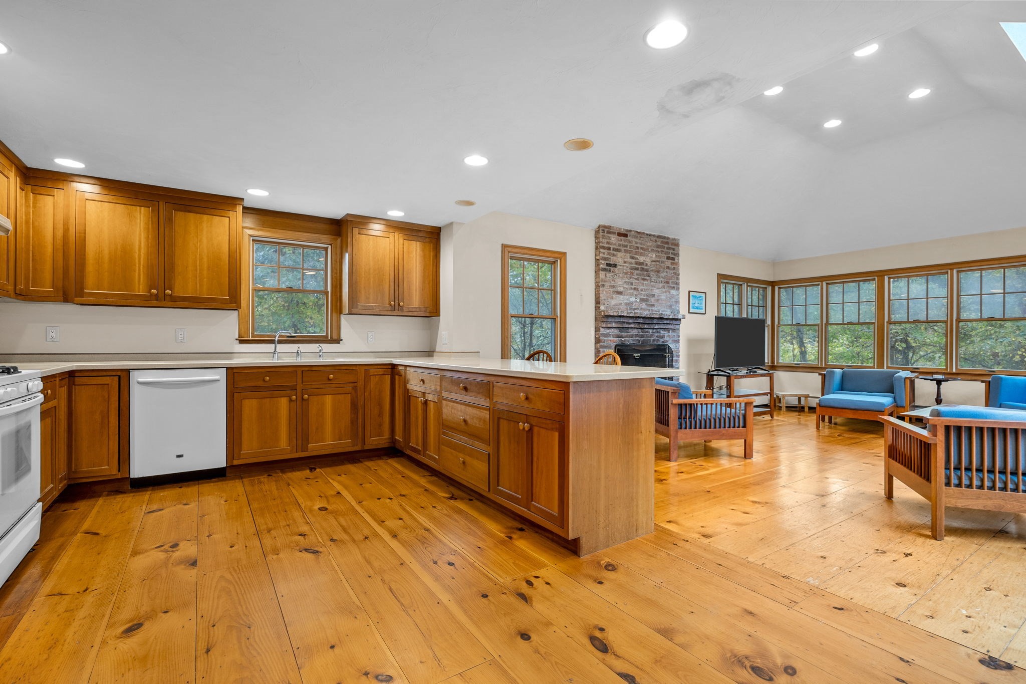 24 Minnetuxet Way, Yarmouth, MA 02675
