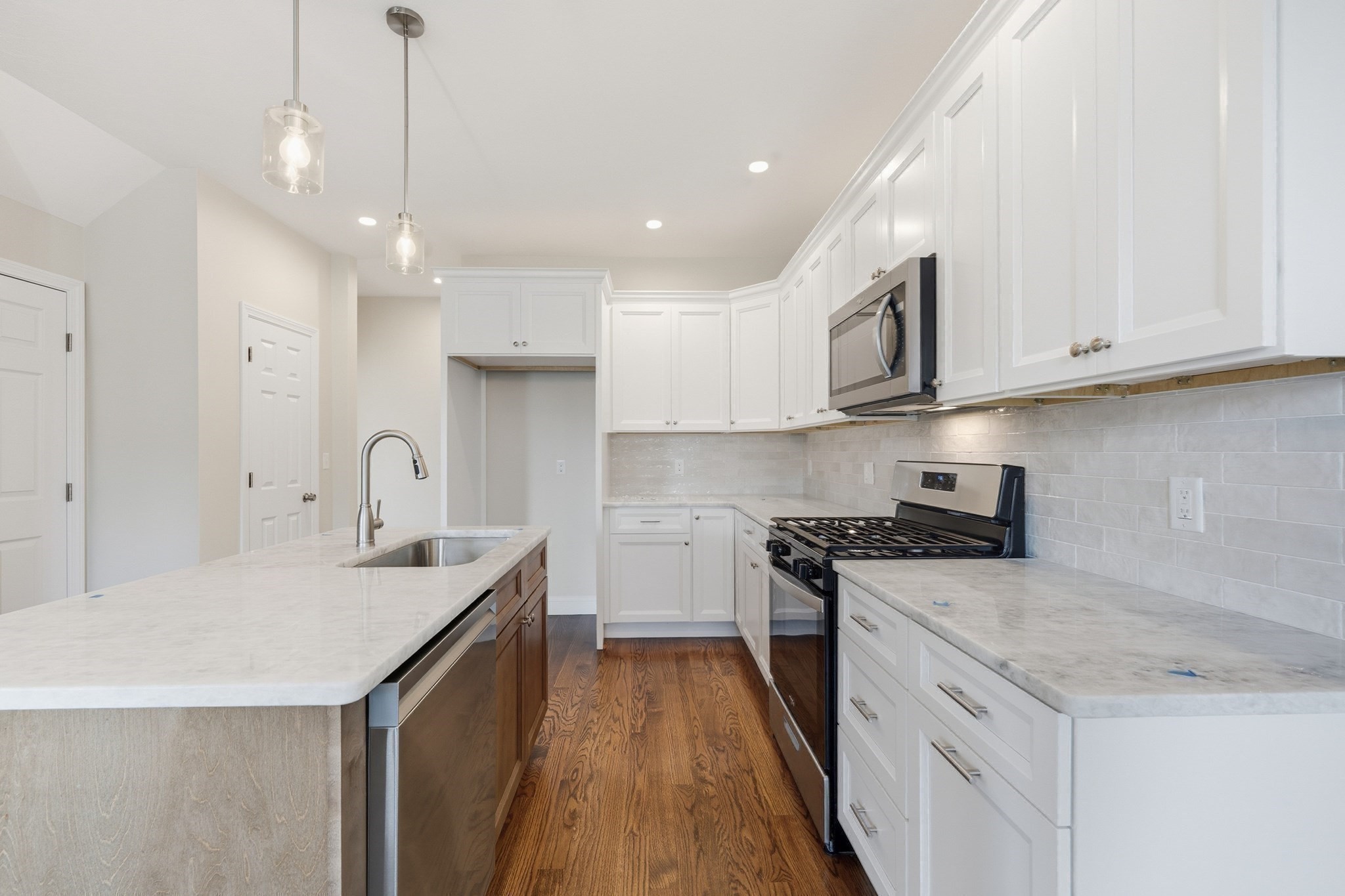 20 Willow St, Clinton, MA 01510 - Image 5