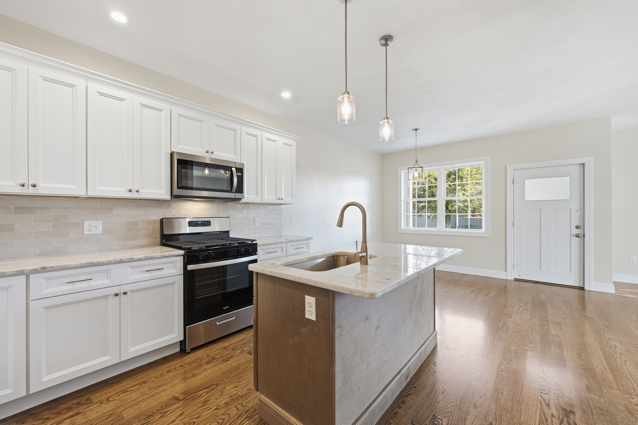 20 Willow St, Clinton, MA 01510 - Image 6