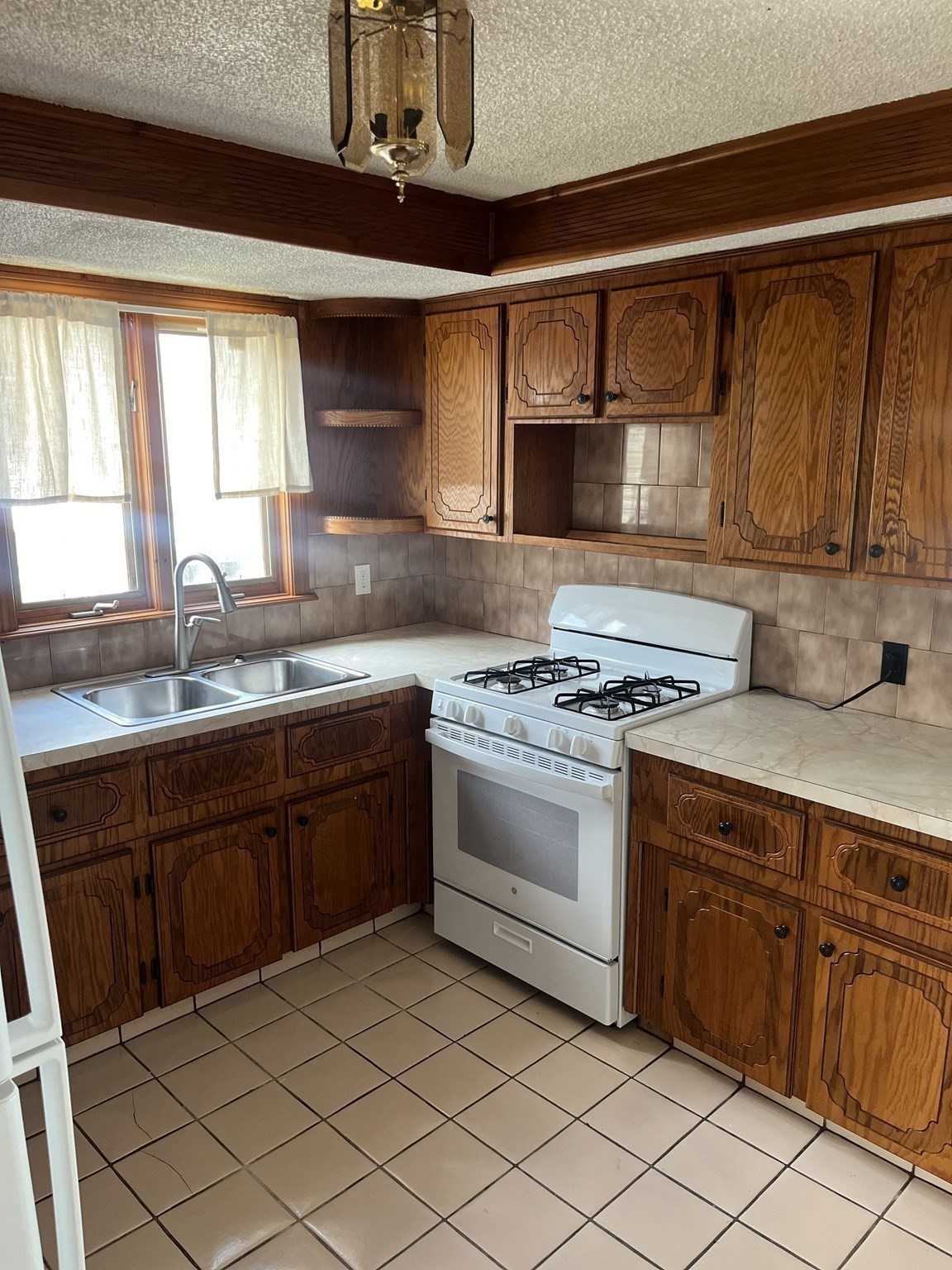 862 Locust Street, Fall River, MA 02720 - Image 4