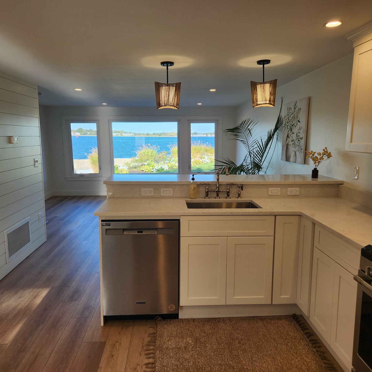 159 Wessagussett Rd, Weymouth, MA 02188