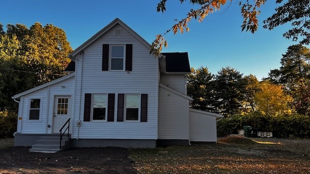 81 McCarthy Ave, Chicopee, MA 01020