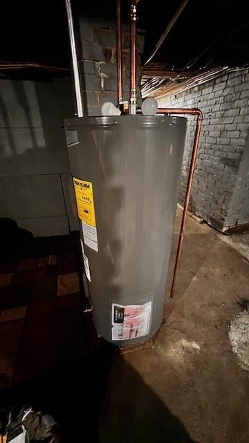 81 McCarthy Ave, Chicopee, MA 01020 - Image 25