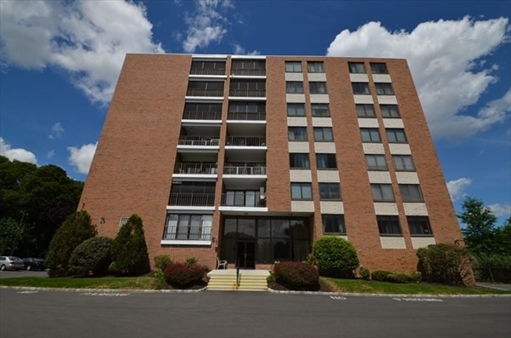 51 Melrose street, Apt 5e