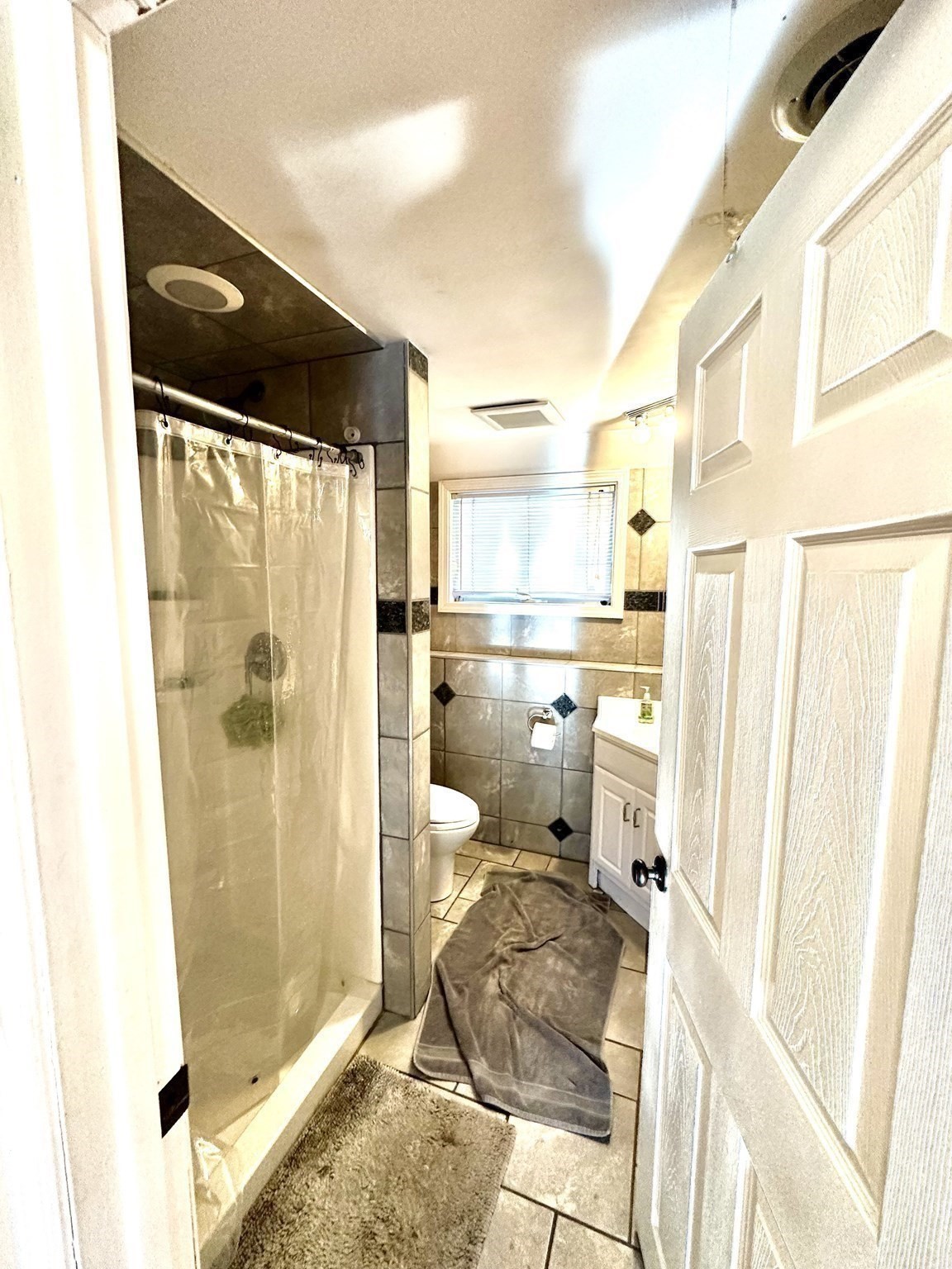 24 Seneca Dr, Hudson, MA 01749 - Image 19