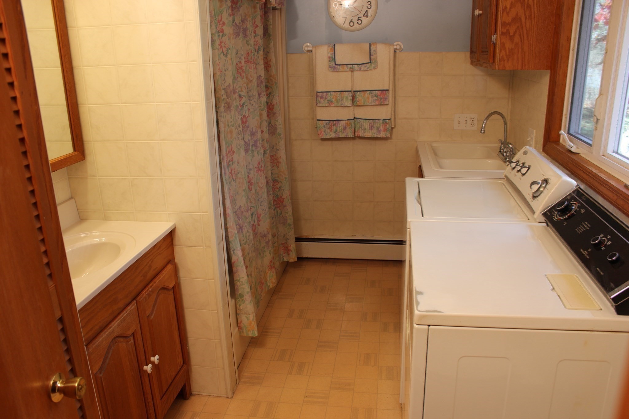 4 Thomas Hill Rd, Millbury, MA 01527 - Image 14