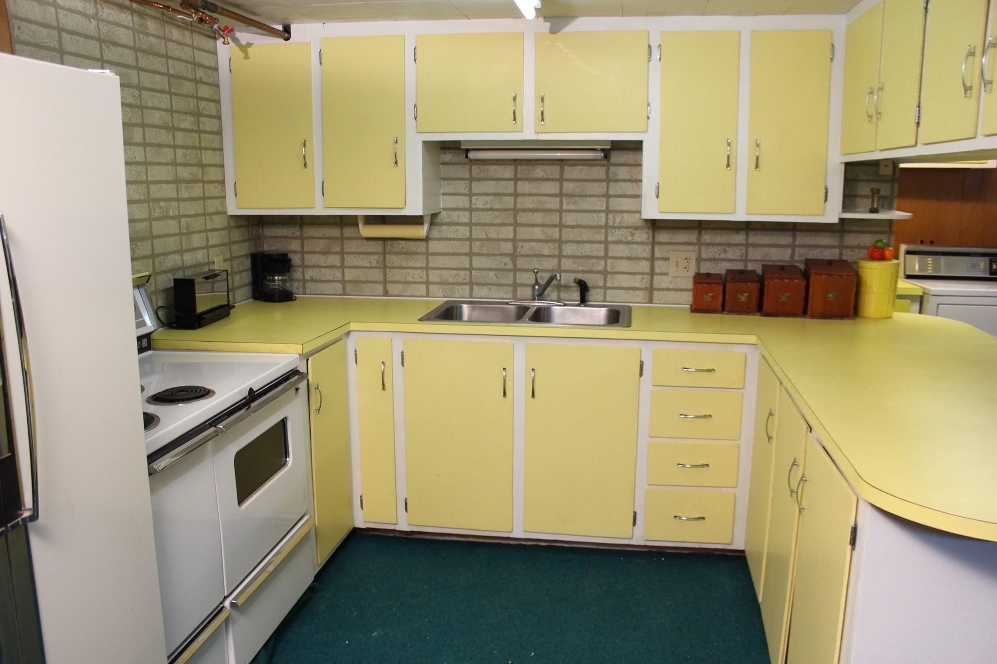 4 Thomas Hill Rd, Millbury, MA 01527 - Image 20