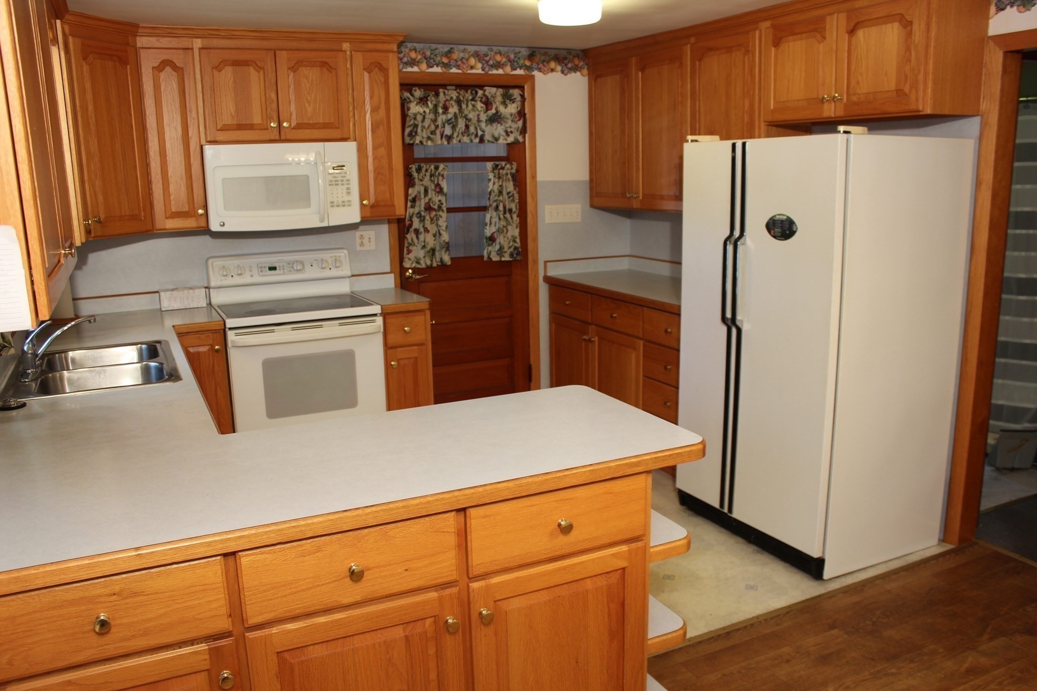 4 Thomas Hill Rd, Millbury, MA 01527 - Image 5