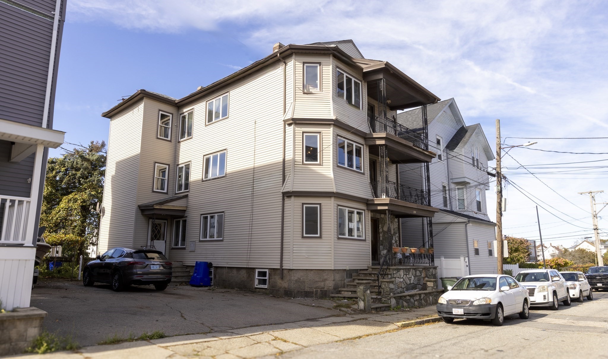 487 Ridge St, Fall River, MA 02724 - Image 2