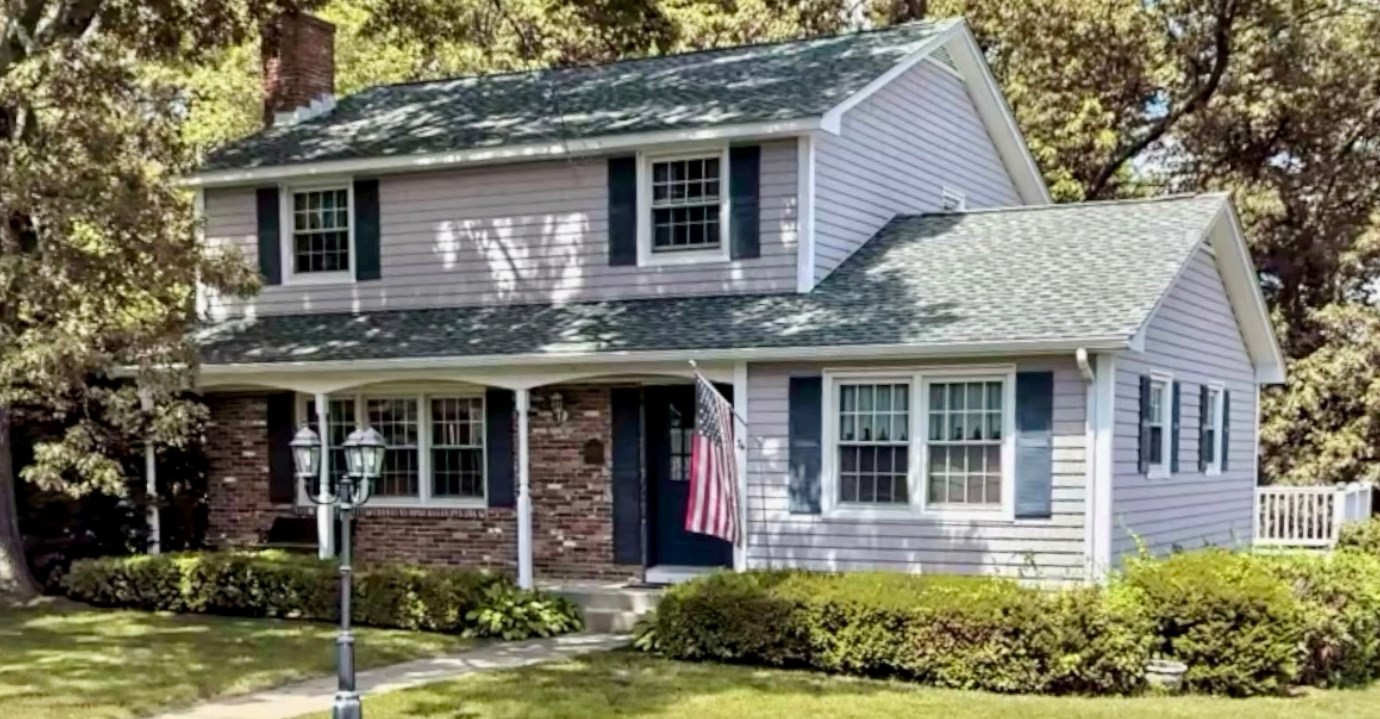 34 Leeds Ter, Lawrence, MA 01843