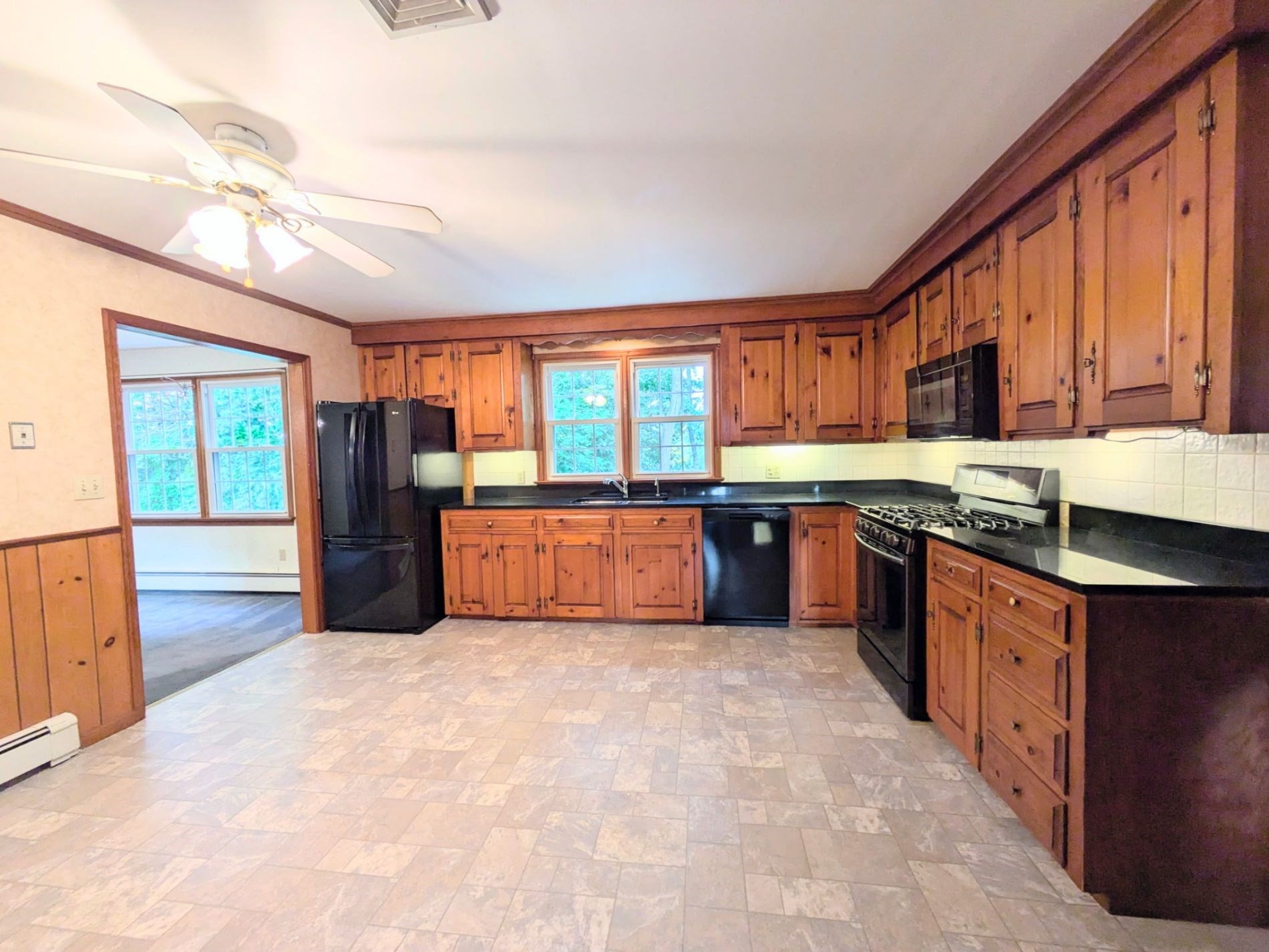 34 Leeds Ter, Lawrence, MA 01843 - Image 17