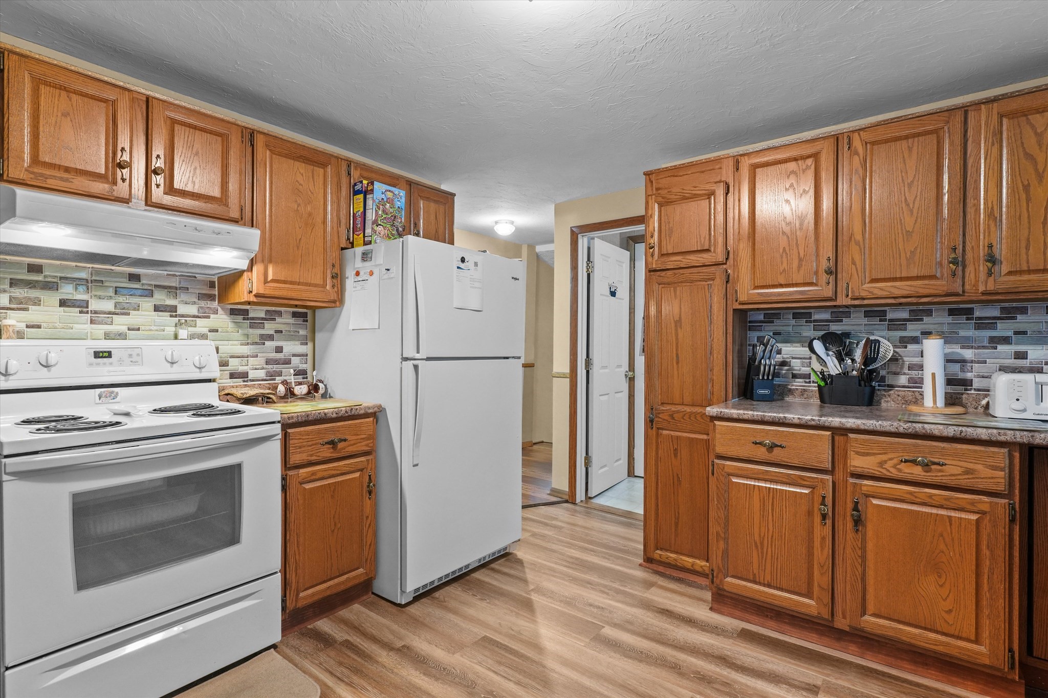 28 Lennon St, Gardner, MA 01440 - Image 5