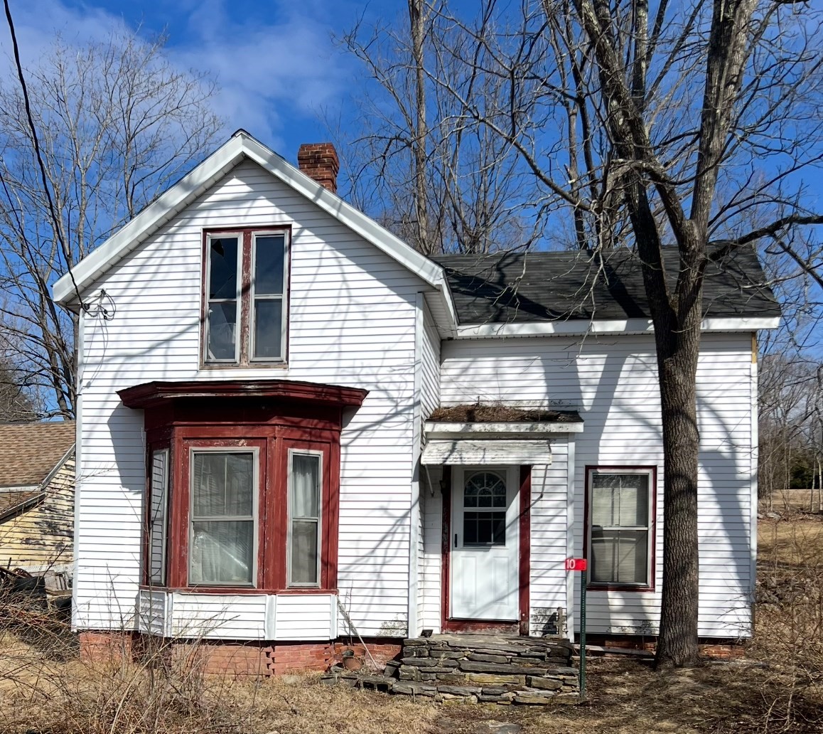 10 Green St, Brookfield, MA 01506 - Image 1