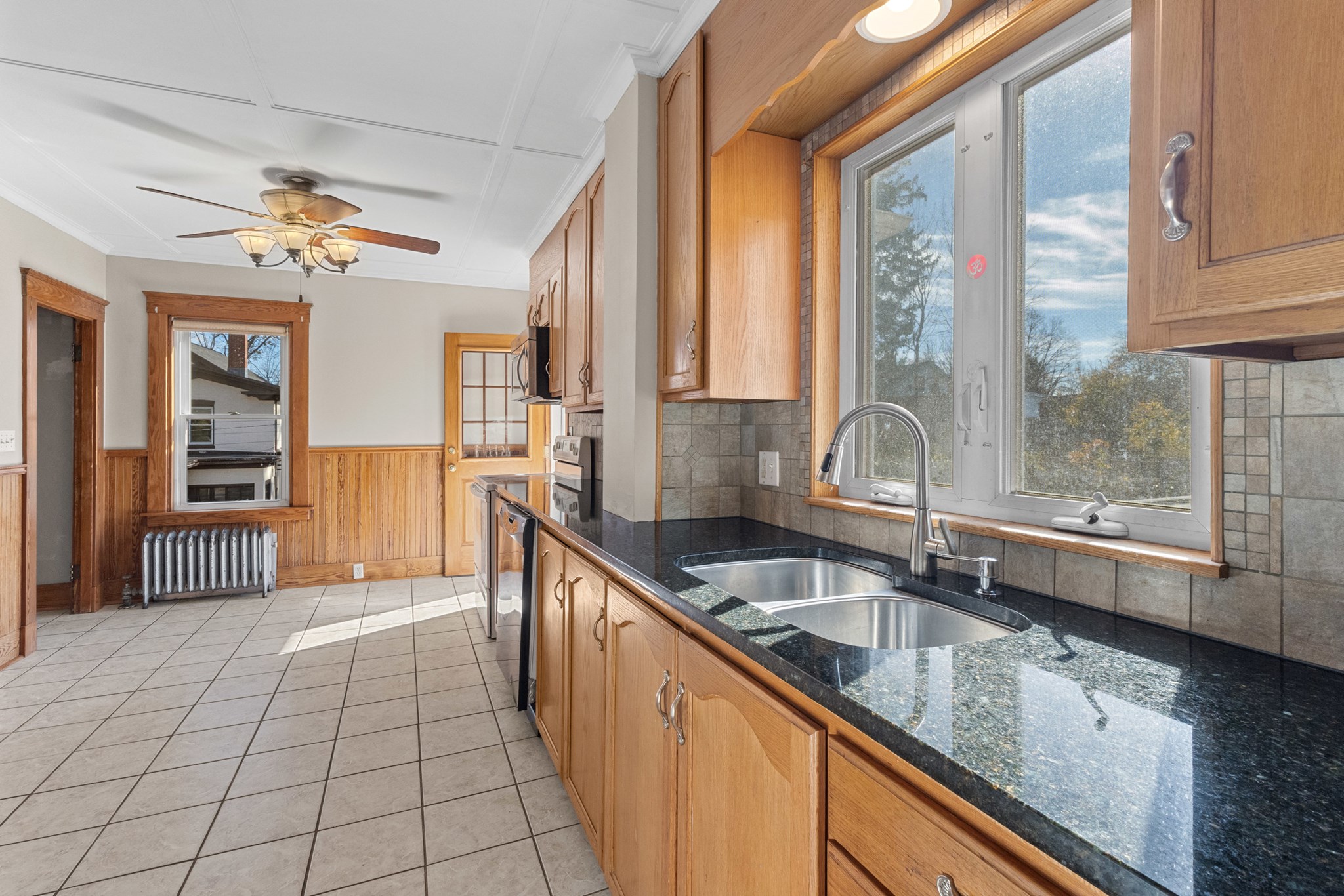 21 Edwards St, Southbridge, MA 01550 - Image 15