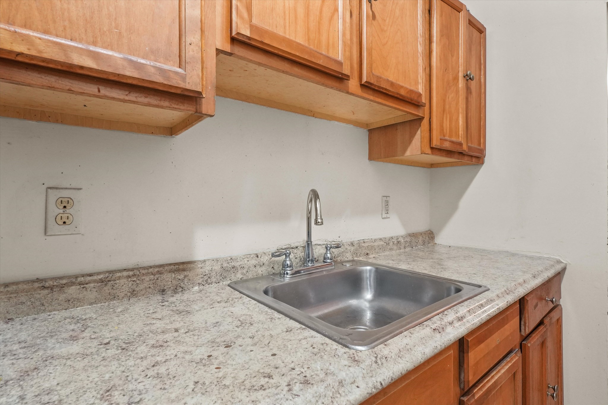 364 Lawrence St, Lawrence, MA 01841 - Image 14