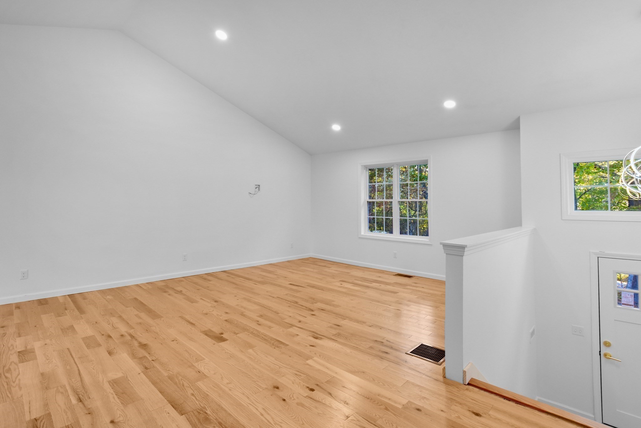 76 Number 6 Schoolhouse Rd, Charlton, MA 01507 - Image 6