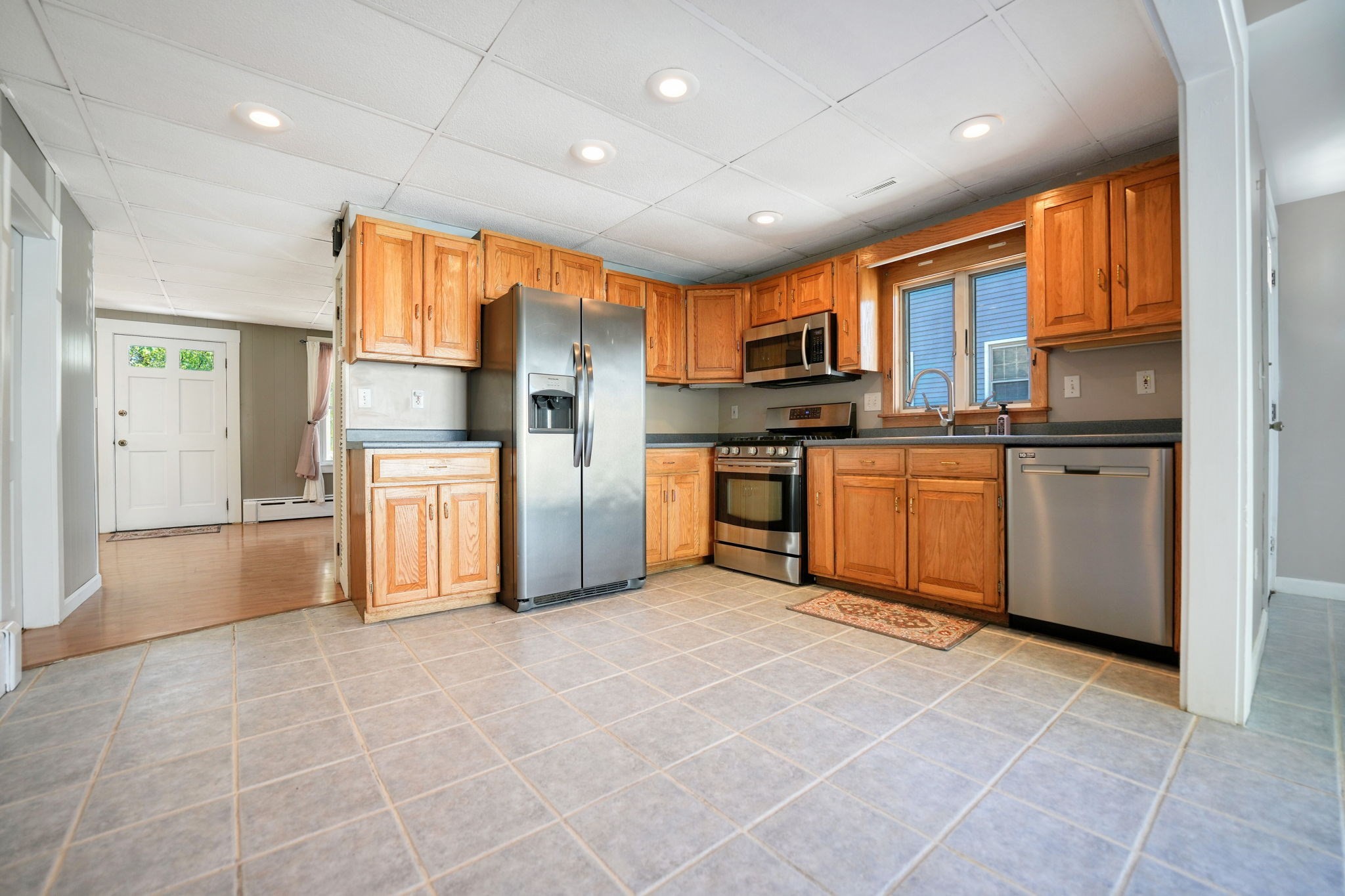 81 Sylvia St, New Bedford, MA 02745 - Image 11