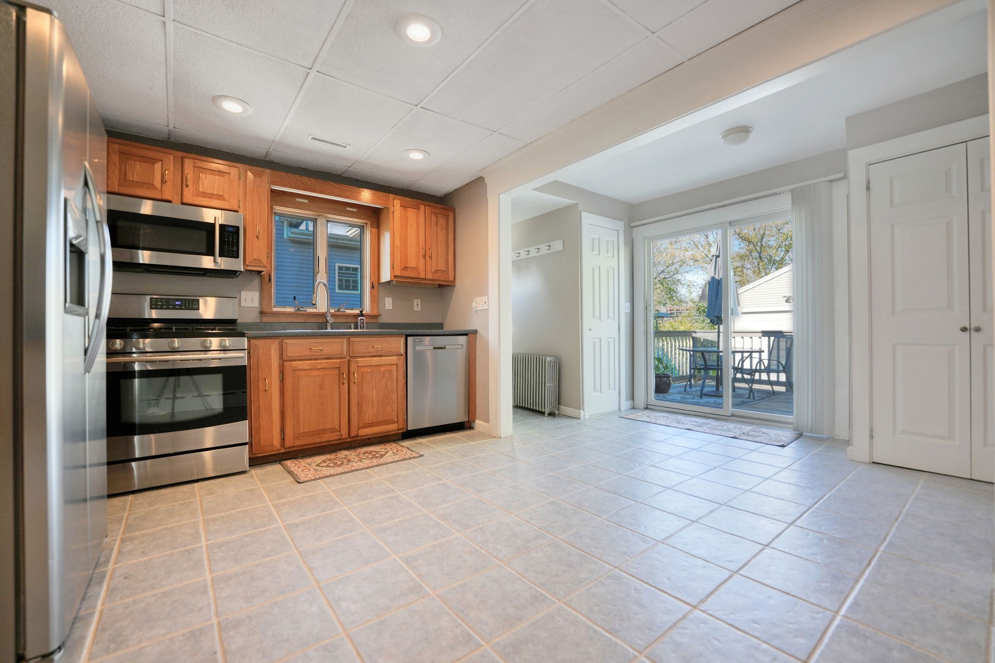 81 Sylvia St, New Bedford, MA 02745 - Image 10