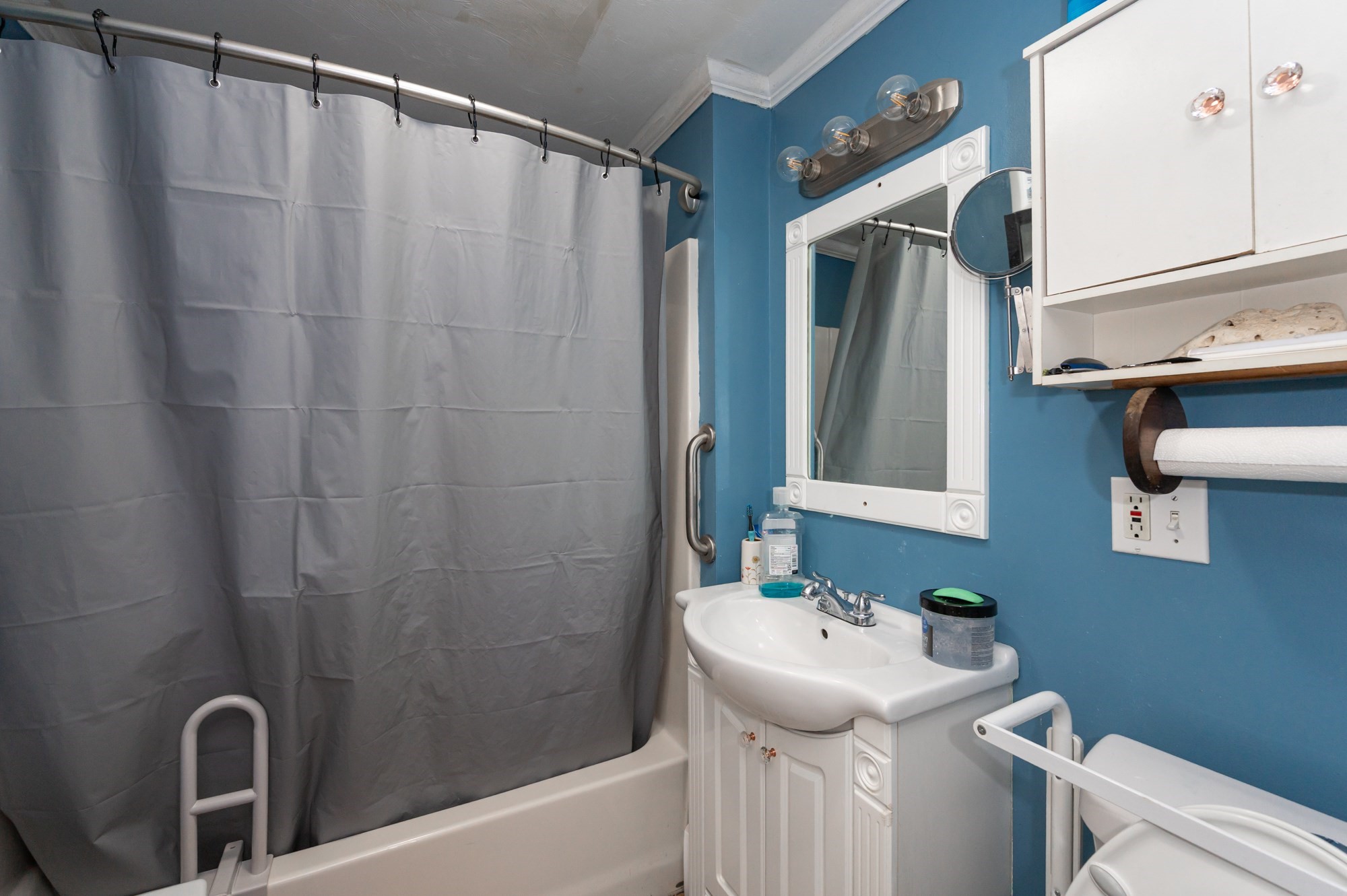 17 Arlington St, Haverhill, MA 01830 - Image 6