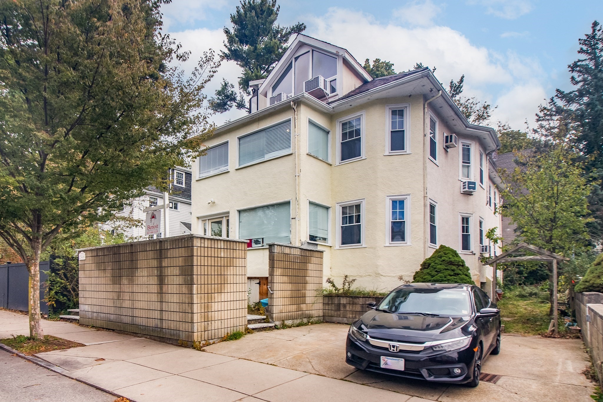 234 Huron Avenue, Cambridge, MA 02138
