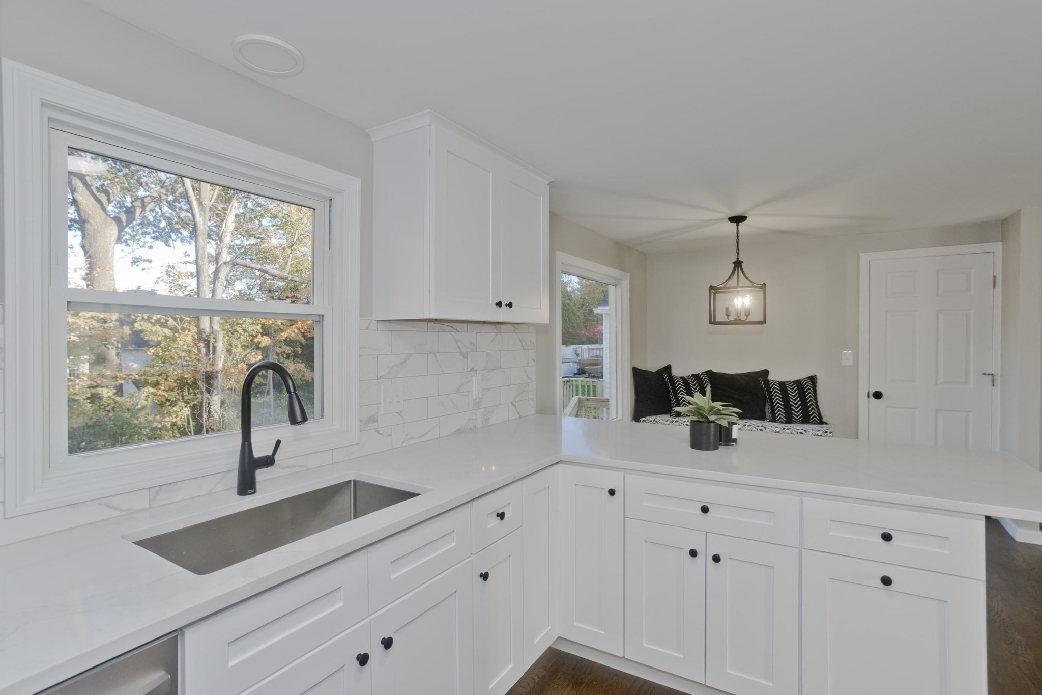 16 Locust St, Westfield, MA 01085 - Image 2