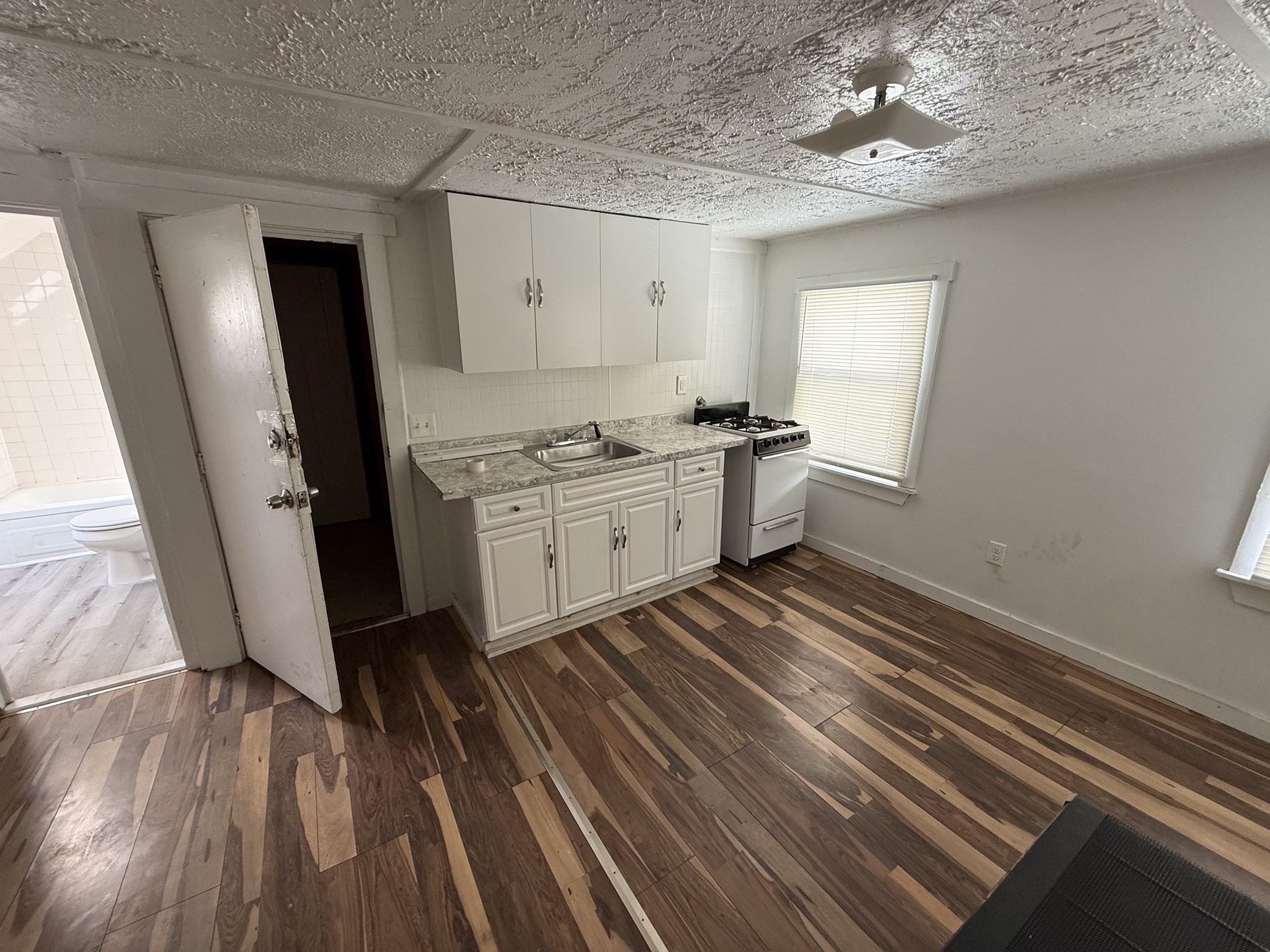 117 Austin St, New Bedford, MA 02740 - Image 15