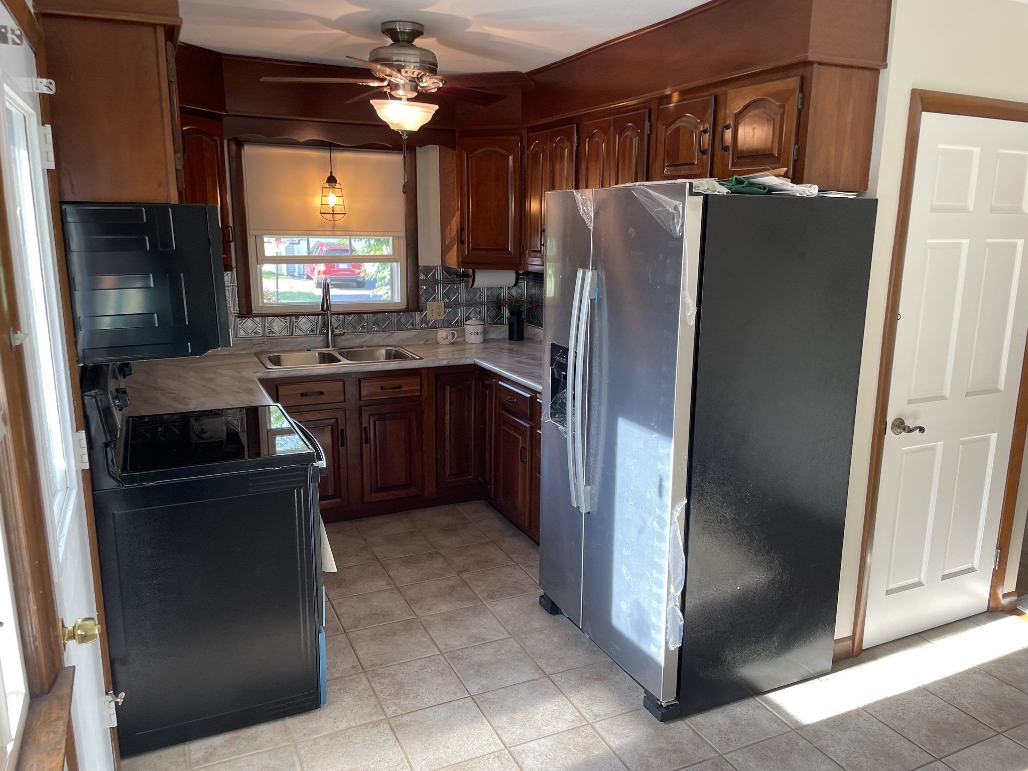 51 Beaumont Ave, Chicopee, MA 01013 - Image 17