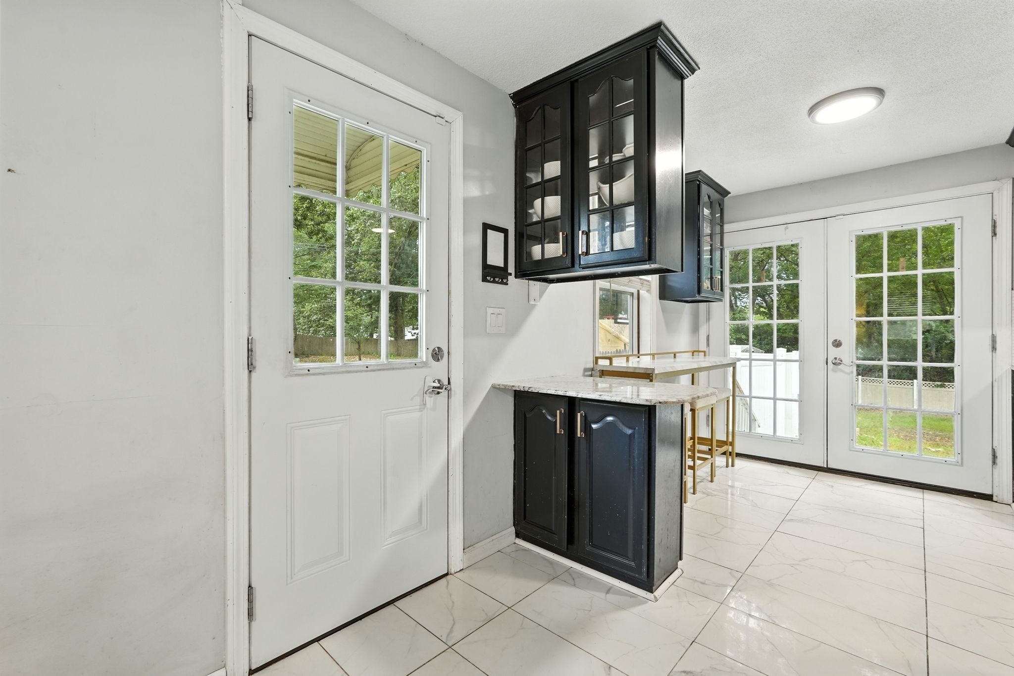 381 N Brook Rd, Springfield, MA 01119 - Image 9