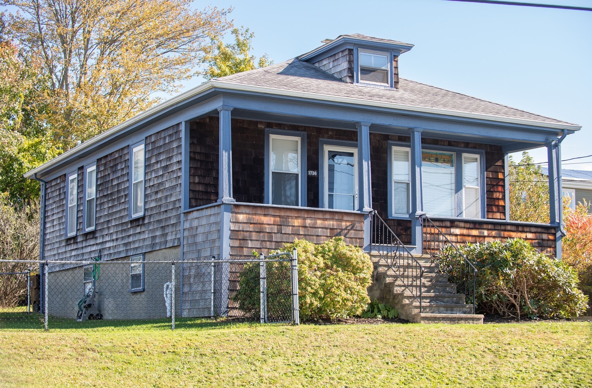 1736 Bay St, Fall River, MA 02724