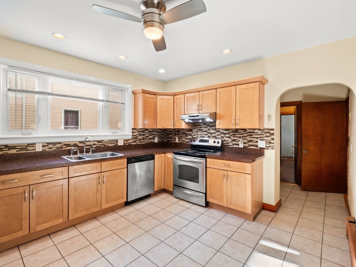 492 Metropolitan Ave, Hyde Park, Boston, MA 02136