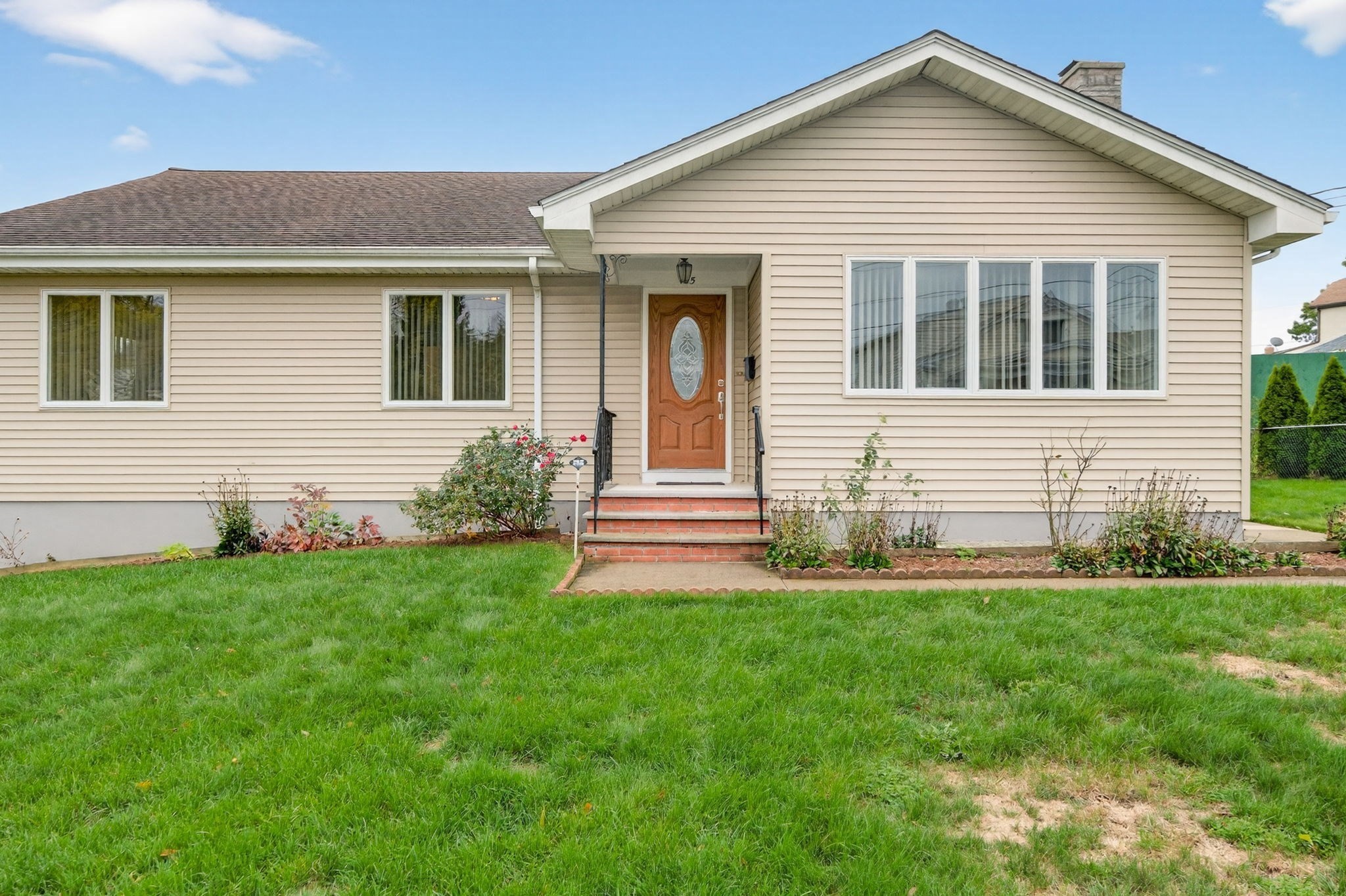 125 Angell St., Fall River, MA 02723