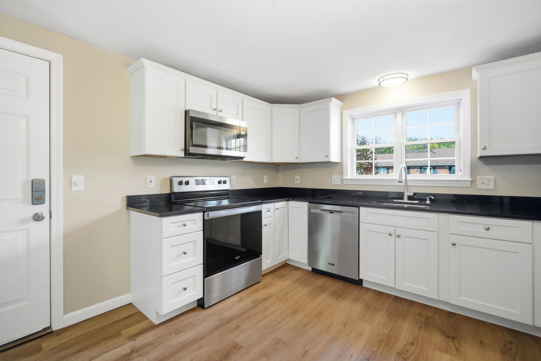 15 Maple Crest Cir Unit D, Holyoke, MA 01040 - Image 5