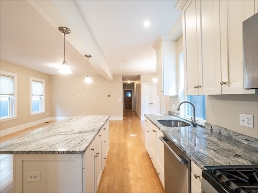 24 Hall Street, Apt 1