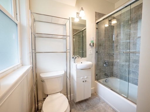 24 Hall Street, Apt 1